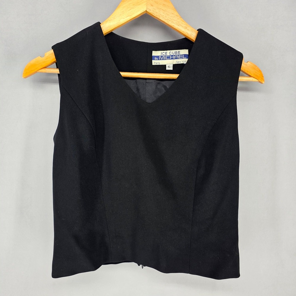 Ice Cube by Michael Vest Top Women 6 Black V-Neck Sleeveless Tailored Zip Back